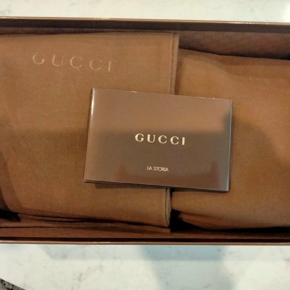 GUCCI HORSEBIT BLACK PATENT LEATHER SANDALS - Picture 7 of 8